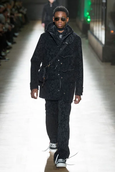 Look 44